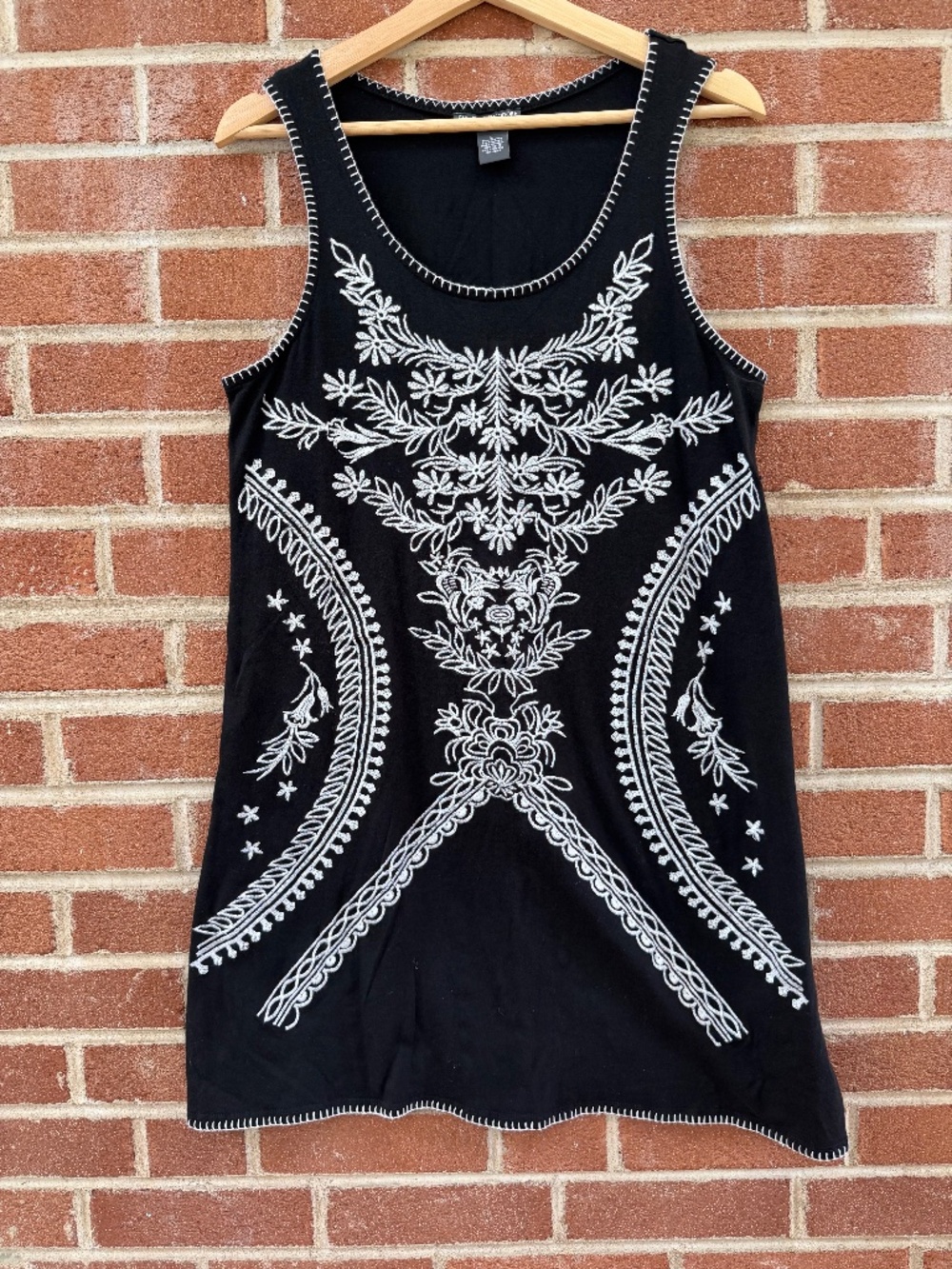 Chelsea & Theodore Black Embroidered Sleeveless Boho Dress Size Large